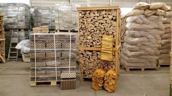 Buchenholz kammergetrocknet LKW-Lieferung – 55 RM ofenfertig & effizient